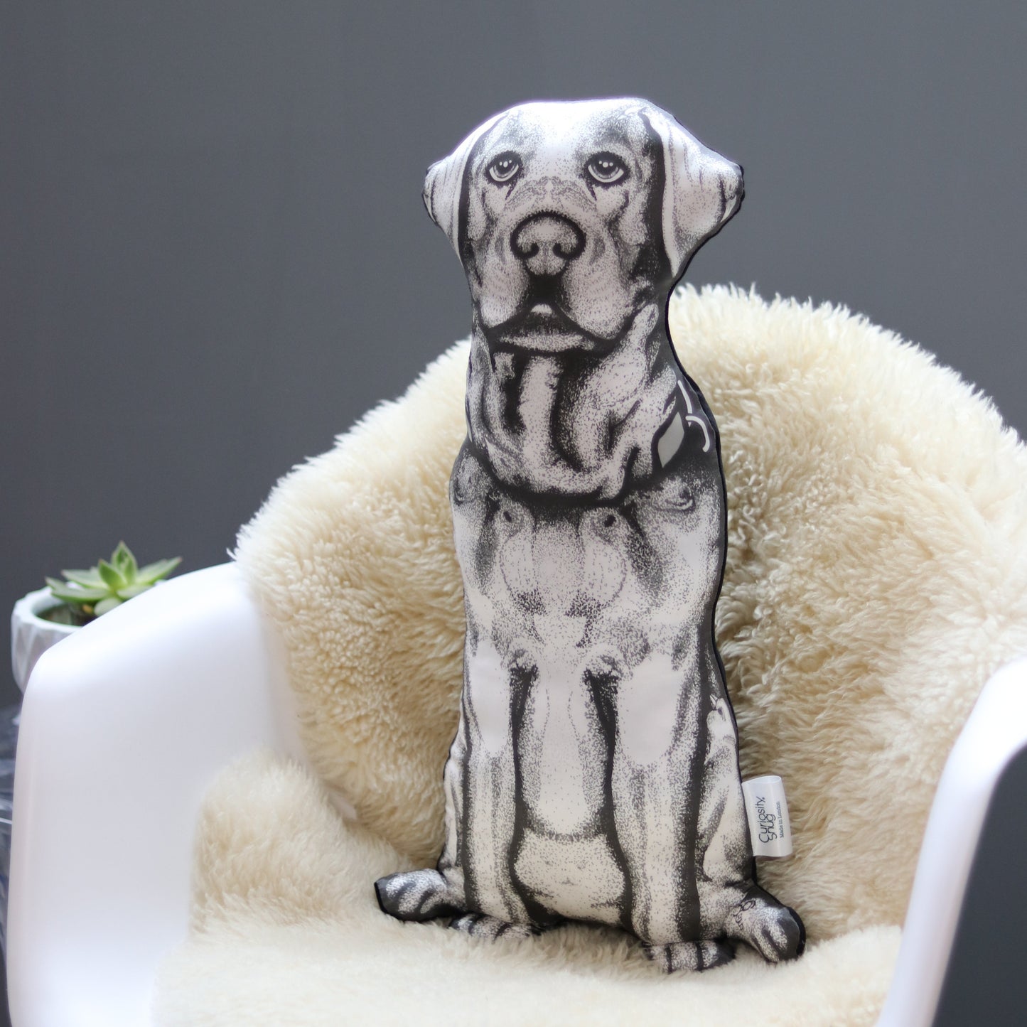 Labrador 'Molly Dog' Sofa Sculpture®